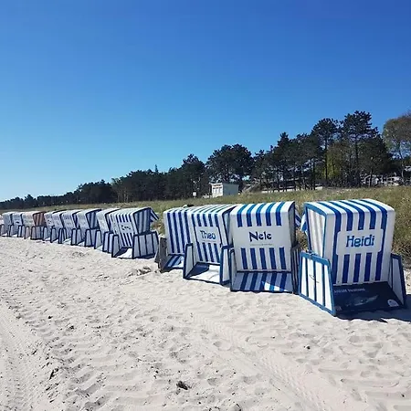 アパート Gemuetliche 2 Zi-fewo Mit Terrasse, Strandnaehe, Wifi