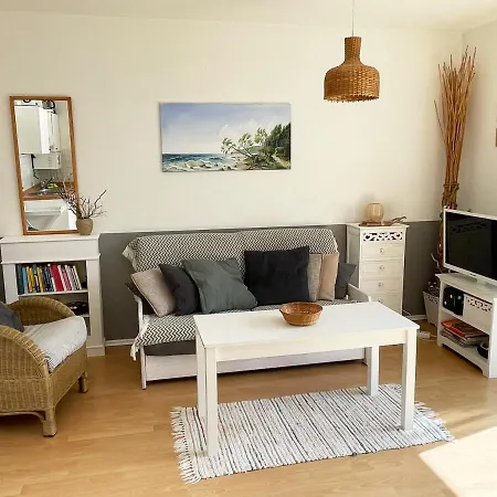 Gemuetliche 2 Zi-fewo Mit Terrasse, Strandnaehe, Wifi Appartamento Breege