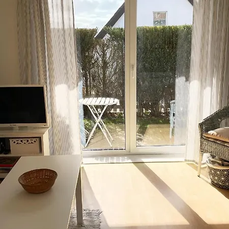 Gemuetliche 2 Zi-fewo Mit Terrasse, Strandnaehe, Wifi 公寓 布雷格