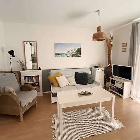 Gemuetliche 2 Zi-fewo Mit Terrasse, Strandnaehe, Wifi *