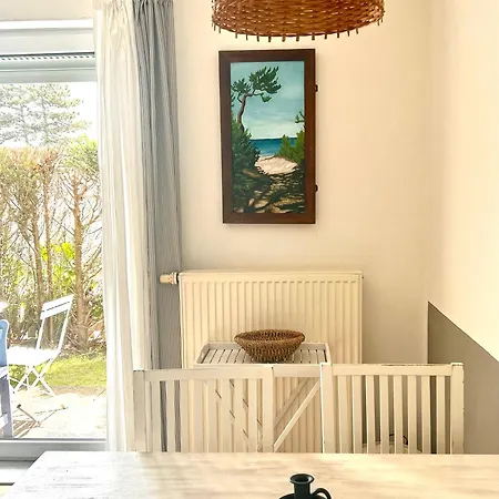 Gemuetliche 2 Zi-fewo Mit Terrasse, Strandnaehe, Wifi アパート ブレーゲ