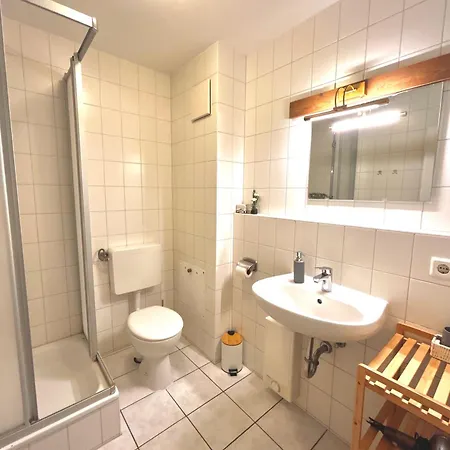 Gemuetliche 2 Zi-fewo Mit Terrasse, Strandnaehe, Wifi *