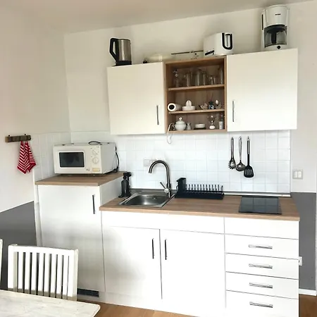 Gemuetliche 2 Zi-fewo Mit Terrasse, Strandnaehe, Wifi ブレーゲ