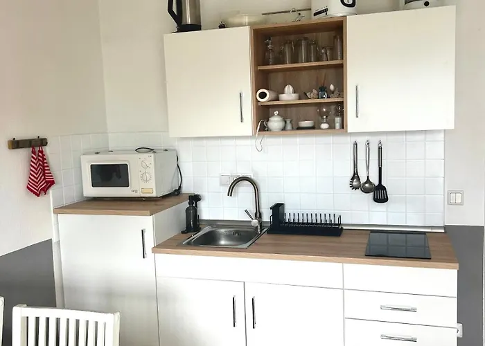 Gemuetliche 2 Zi-fewo Mit Terrasse, Strandnaehe, Wifi Breege